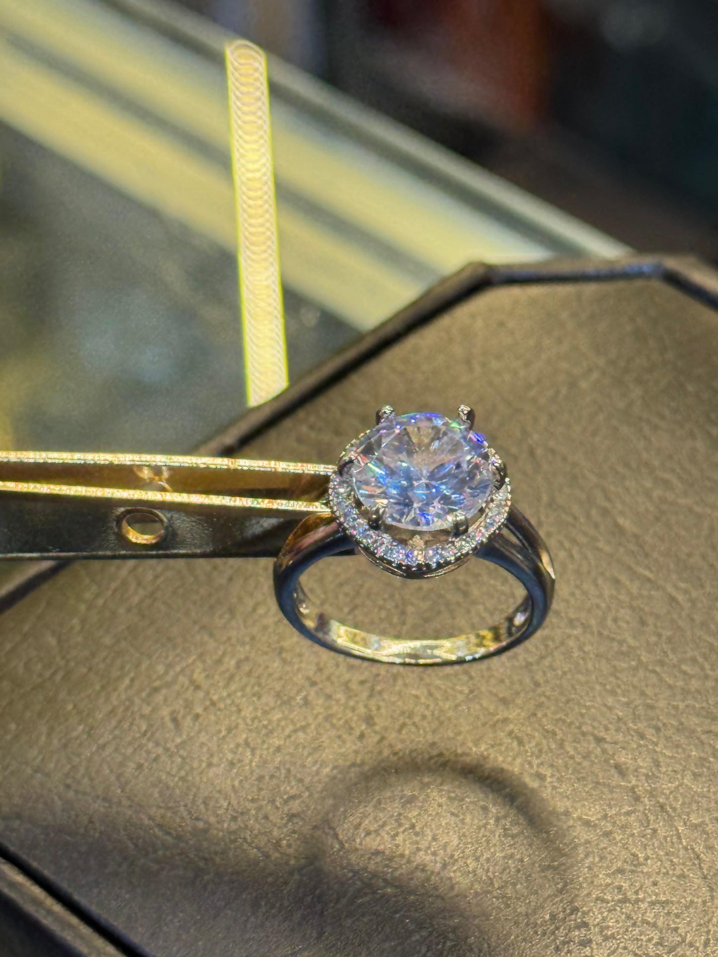 💍 Beautiful Zircon Ring – Timeless Sparkle, Lasting Charm ✨